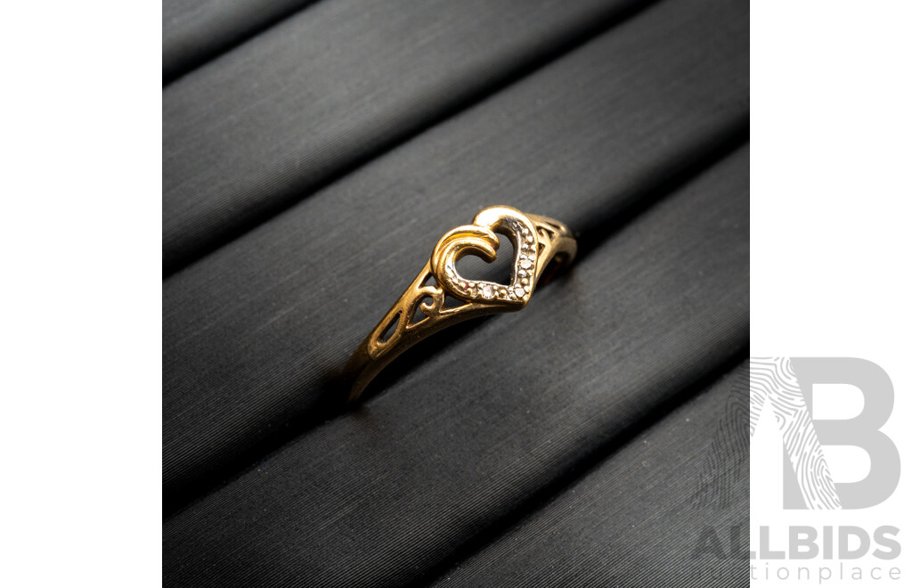 9ct Diamond Set Heart Shaped Ring, Size O, 1.77 Grams