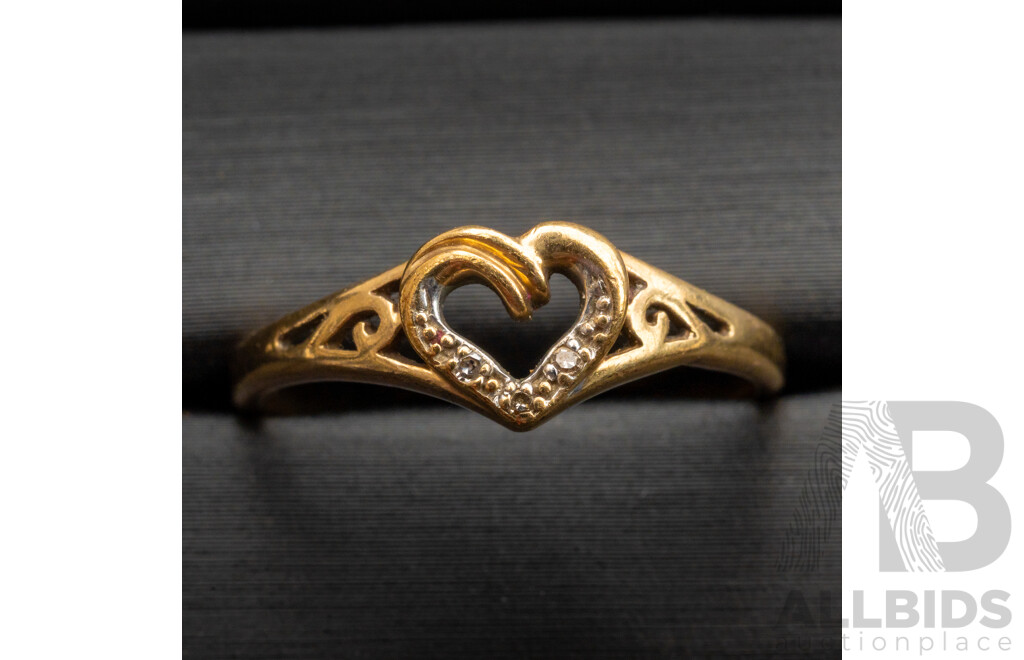 9ct Diamond Set Heart Shaped Ring, Size O, 1.77 Grams