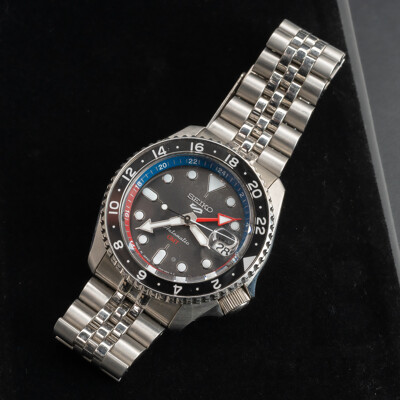 Seiko Automatic GMT 4R34-00F0 Mens Watch