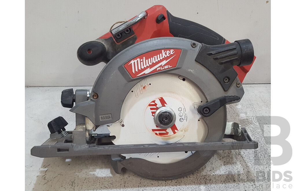 Milwaukee (M18CCS55) M18 FUEL 165mm Circular Saw