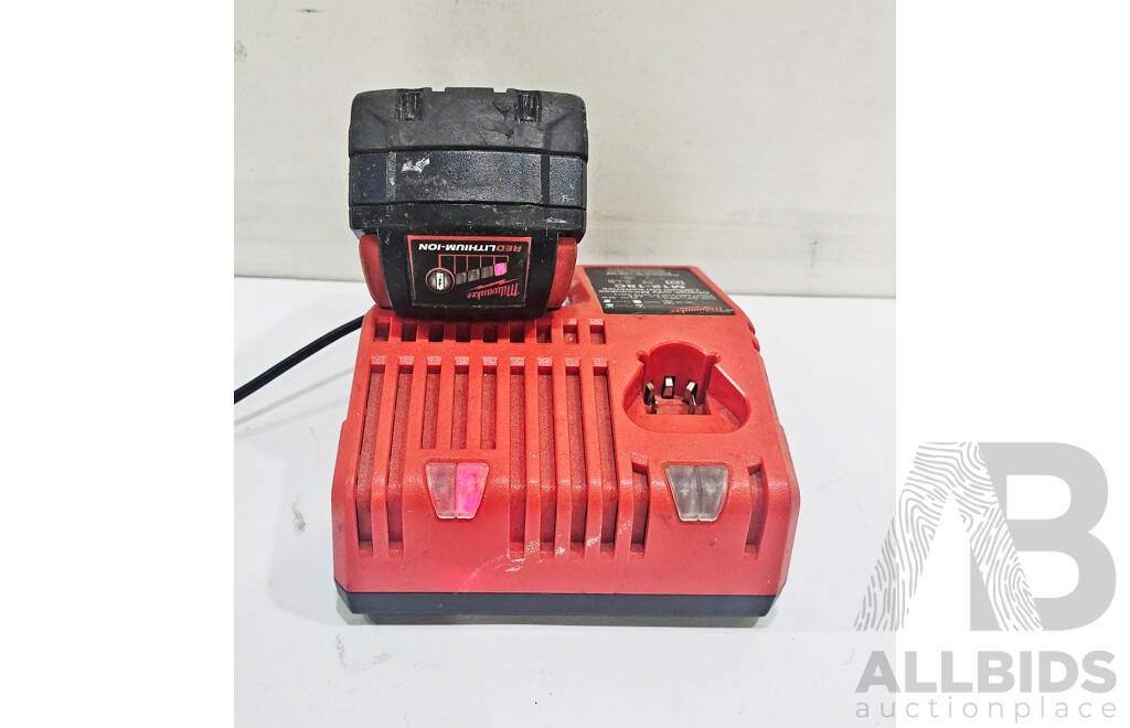 Milwaukee (M12-18C) Multi-Voltage Charger