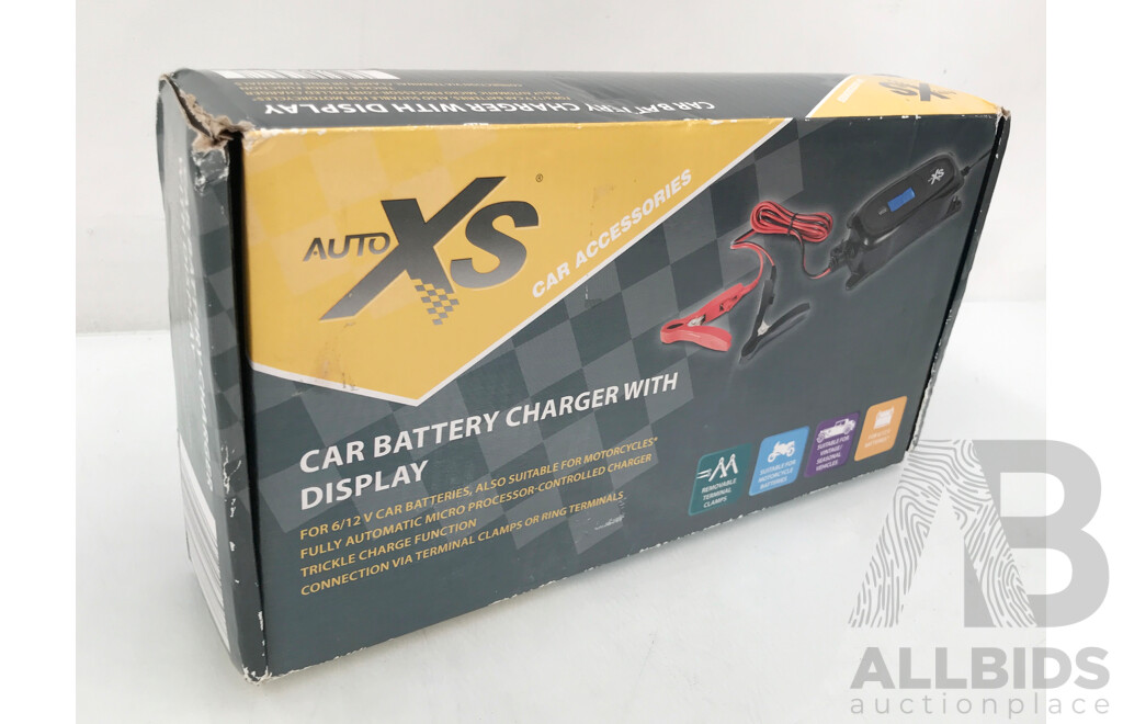 Auto XS Car Battery Charger with Display - Brand New