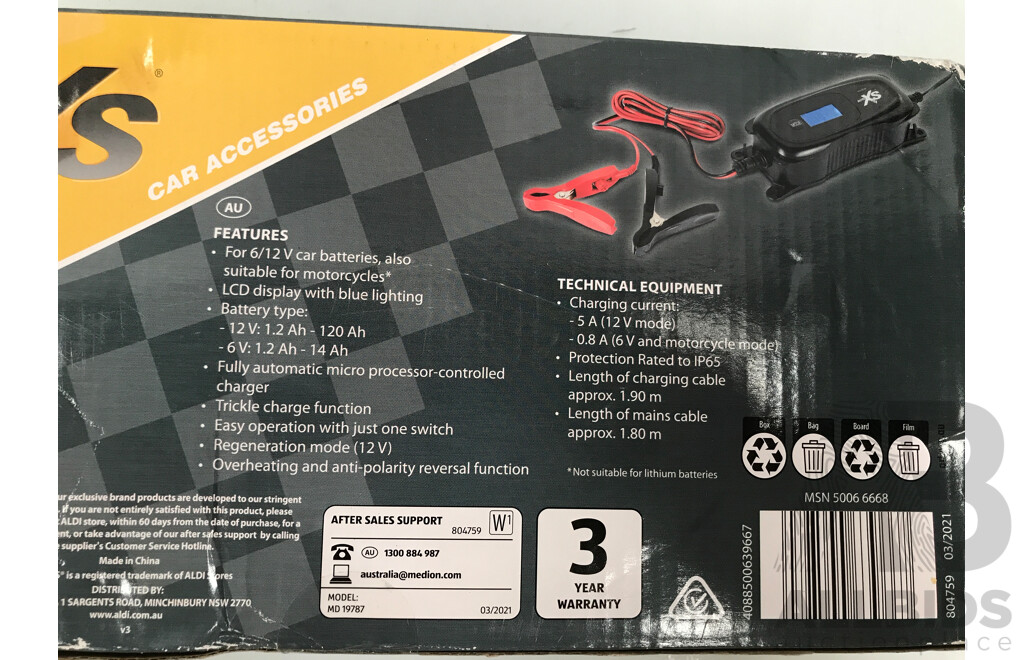 Auto XS Car Battery Charger with Display - Brand New
