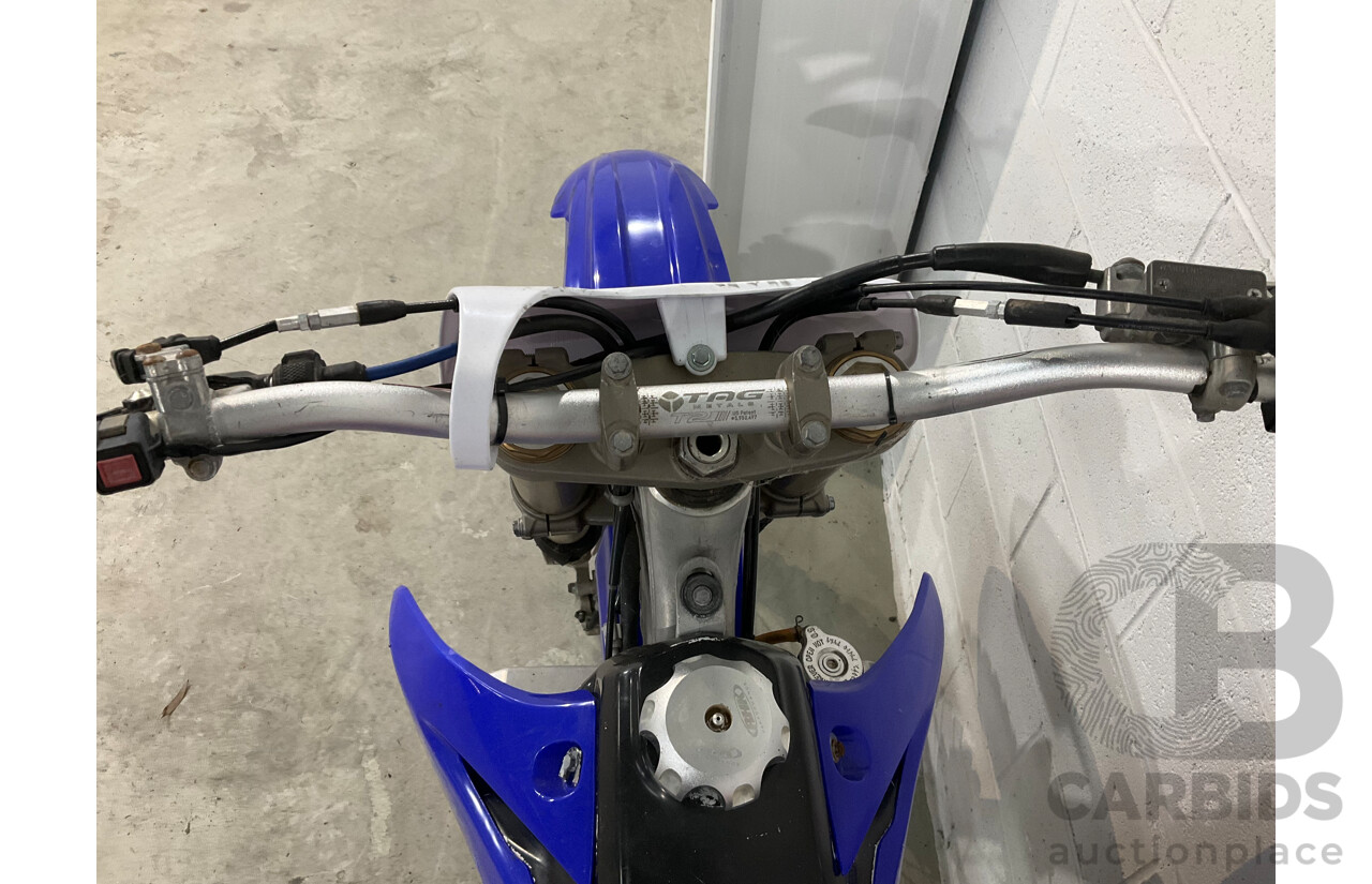 2006 Yamaha YZ450F Dirt Bike