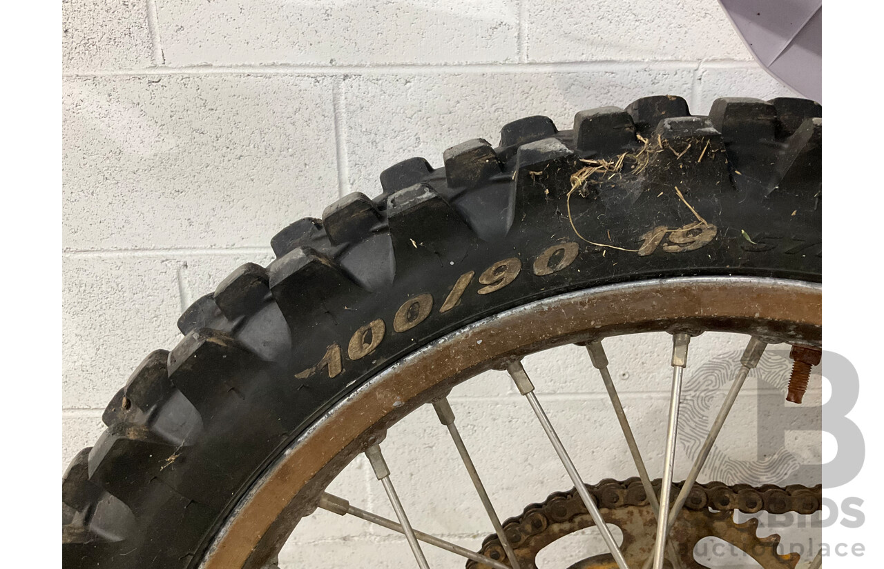 2006 Yamaha YZ450F  Dirt Bike