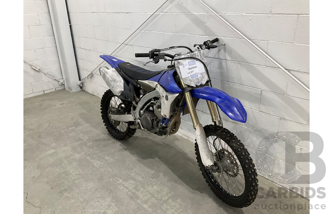 2012 Yamaha YZ450 Dirt Bike