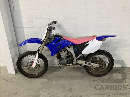 2006 Yamaha YZ450F  Dirt Bike