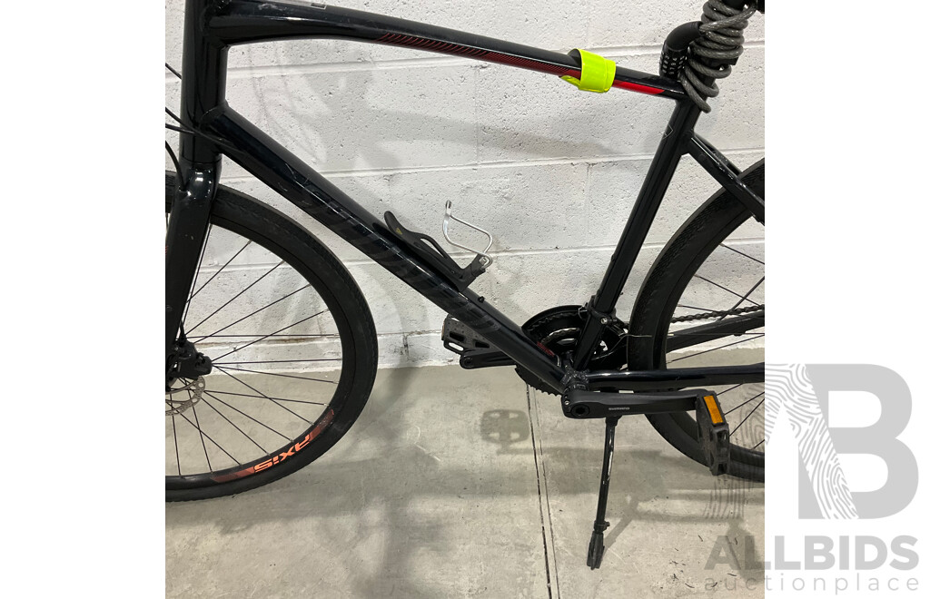 SPECIALIZED Sirrus Bike - Size XL