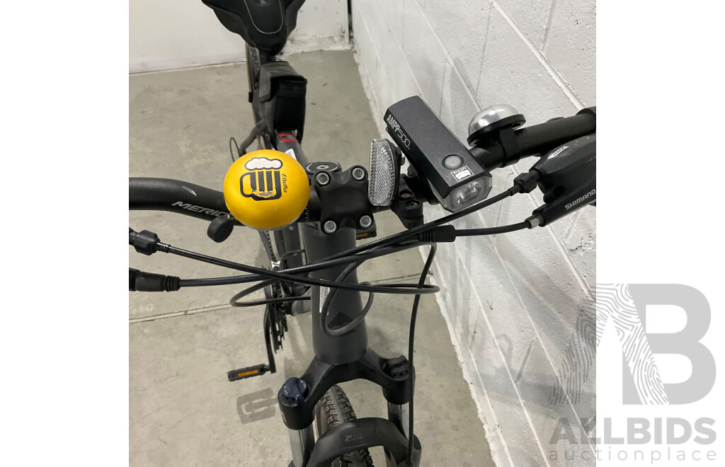 Merida Cross Way Bike - Size M - Dark Grey