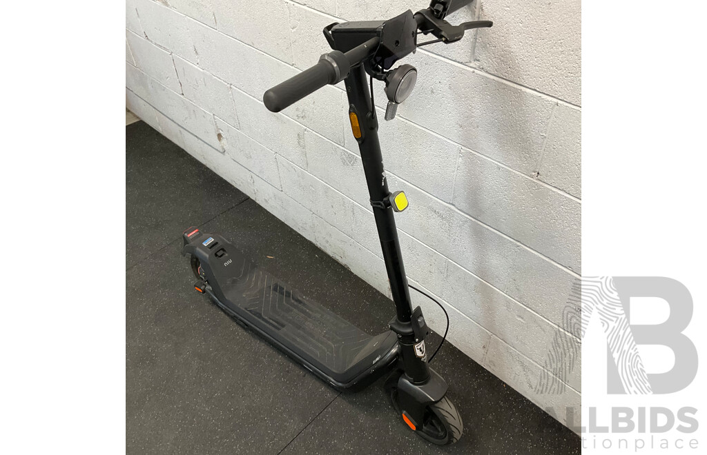 NIU Kick Scooter KQi3 Sport