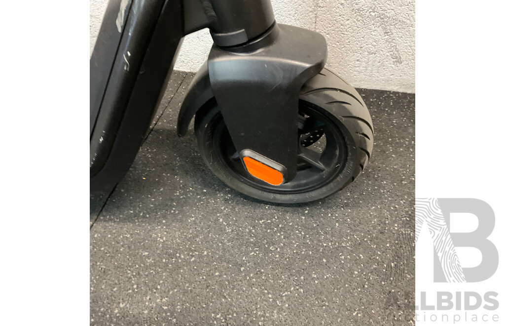 NIU Kick Scooter KQi3 Sport