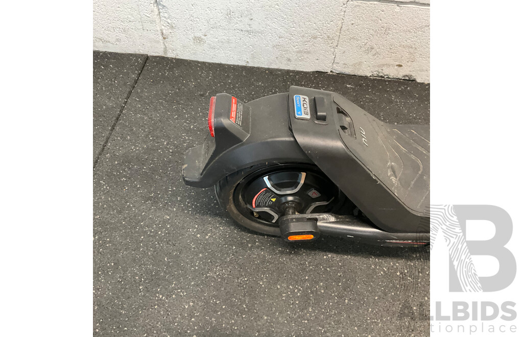 NIU Kick Scooter KQi3 Sport