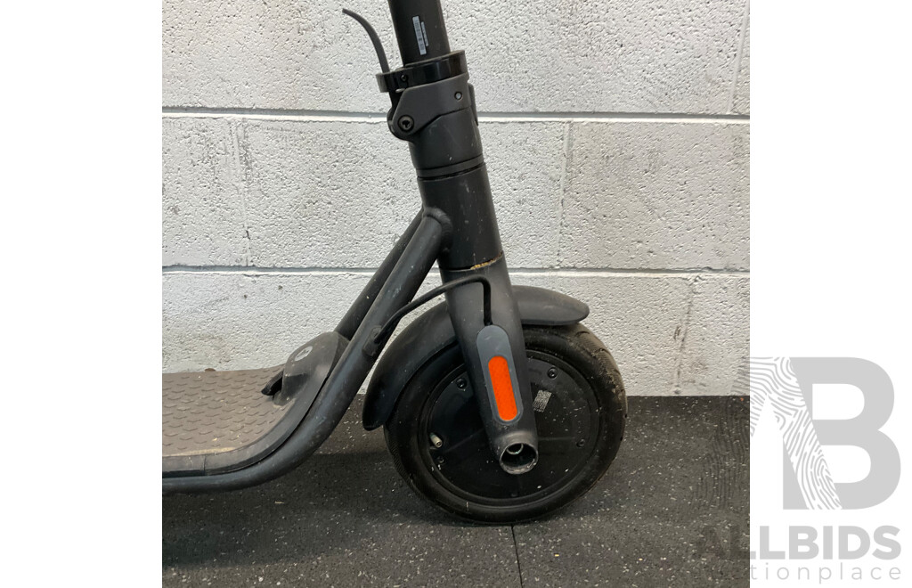 Ninebot Kick Scooter F25