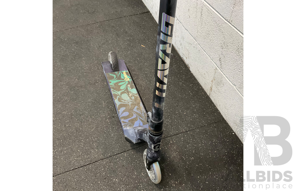 RIVAL Pro-Series Scooter