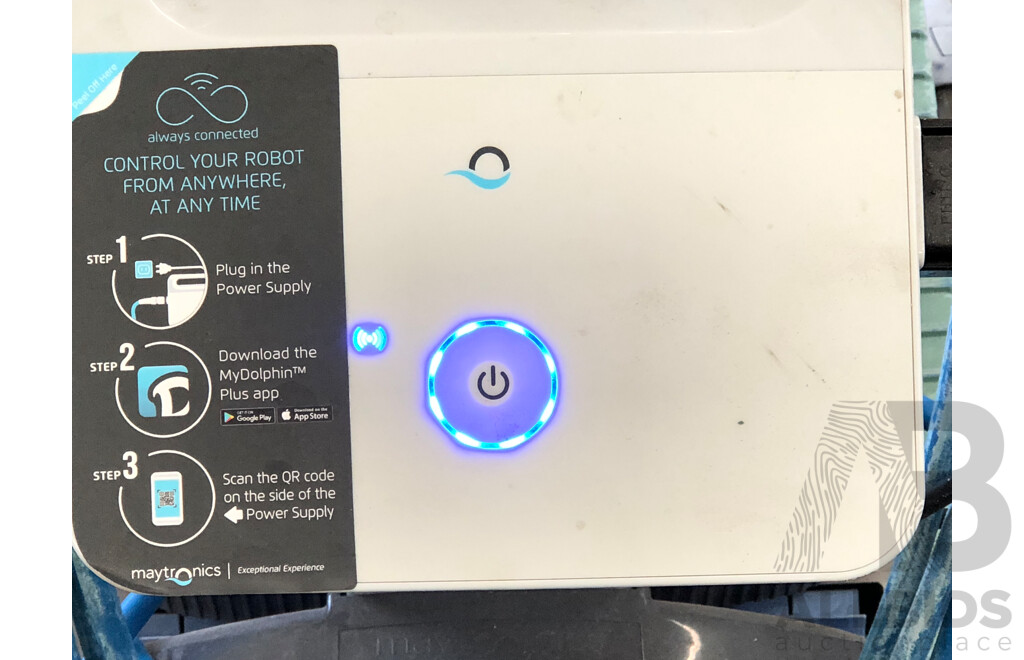 Maytronics Dolphin Robitc Pool Cleaner with Caddy