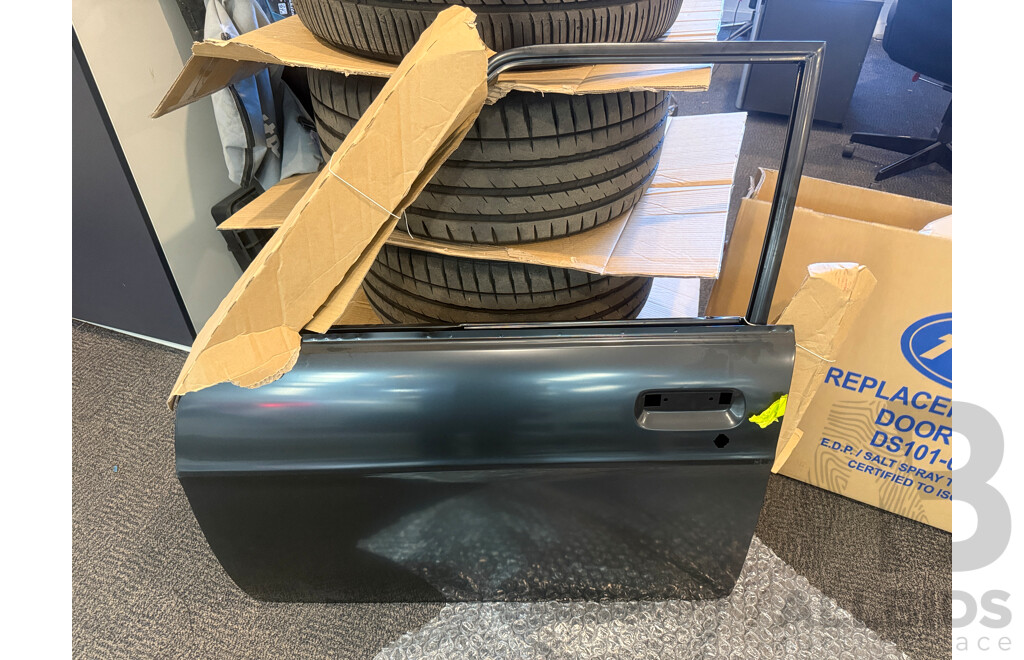 Car Door (Passenger) to Suit Datsun 1200 Ute (DS101-07-L) + Cross Brace (TR409I24ACG)