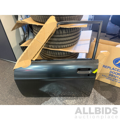 Car Door (Passenger) to Suit Datsun 1200 Ute (DS101-07-L) + Cross Brace (TR409I24ACG)