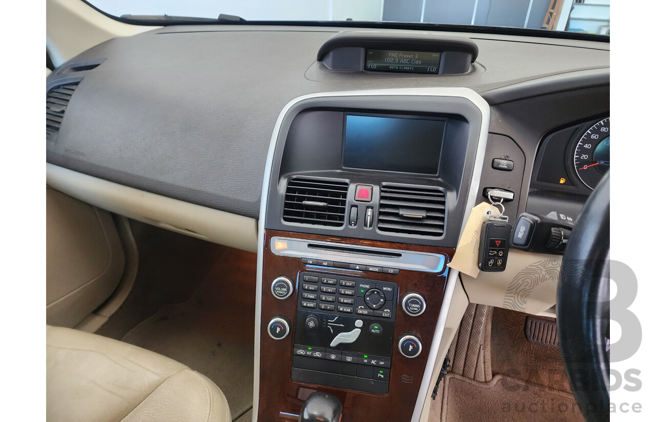 12/2009 Volvo Xc60 3.2 DZ MY10 4d Wagon Grey 3.2L