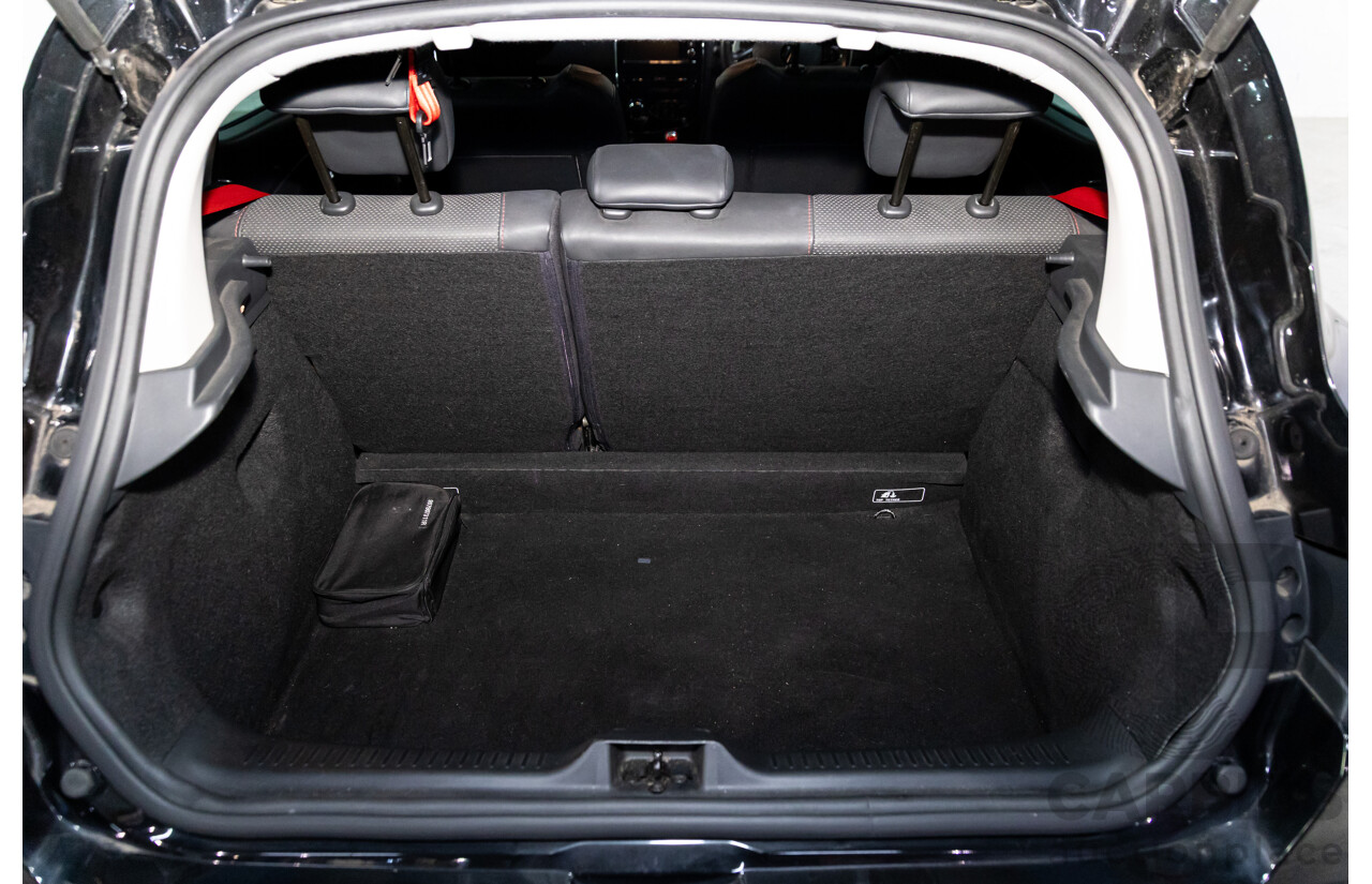 9/2014 Renault Clio RS 200 Sport X98 5d Hatchback Deep Black Metallic Turbo 1.6L