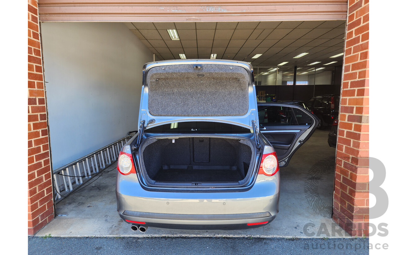 9/2010 Volkswagen Jetta 125 TDI Highline 1KM MY10 4d Sedan Grey 2.0L