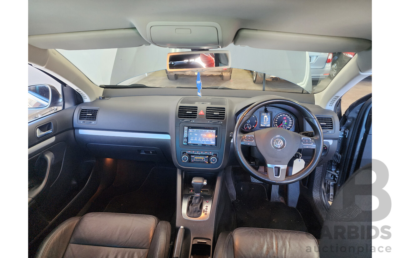 9/2010 Volkswagen Jetta 125 TDI Highline 1KM MY10 4d Sedan Grey 2.0L