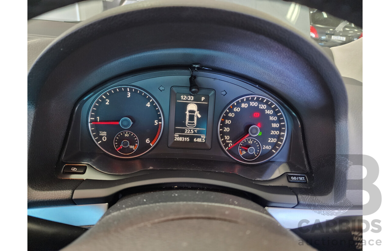 9/2010 Volkswagen Jetta 125 TDI Highline 1KM MY10 4d Sedan Grey 2.0L