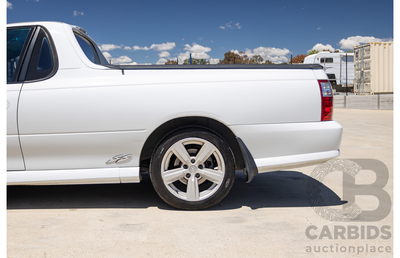 8/2005 Holden Commodore SS VZ Utility Heron White 5.7L V8