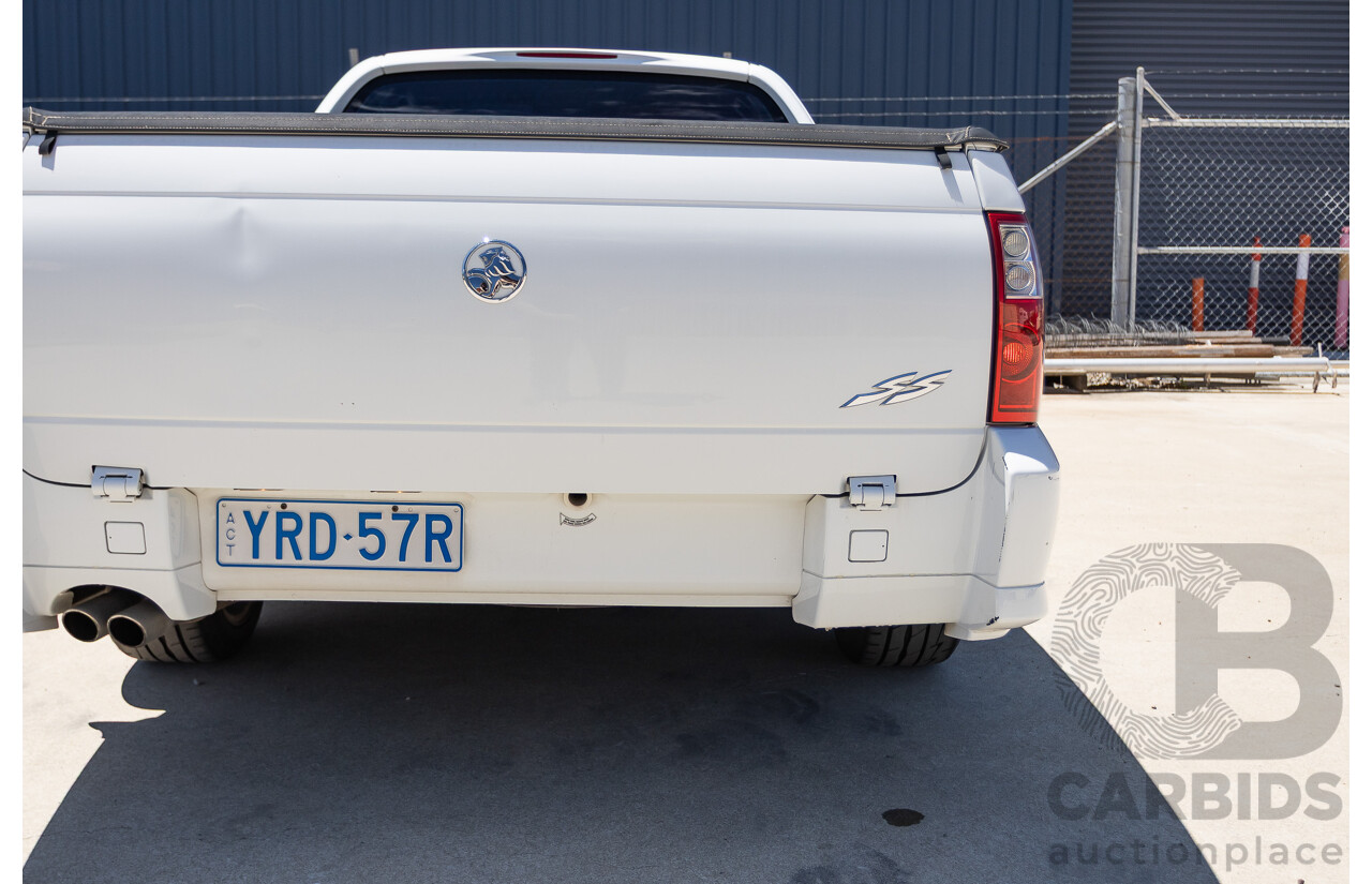 8/2005 Holden Commodore SS VZ Utility Heron White 5.7L V8