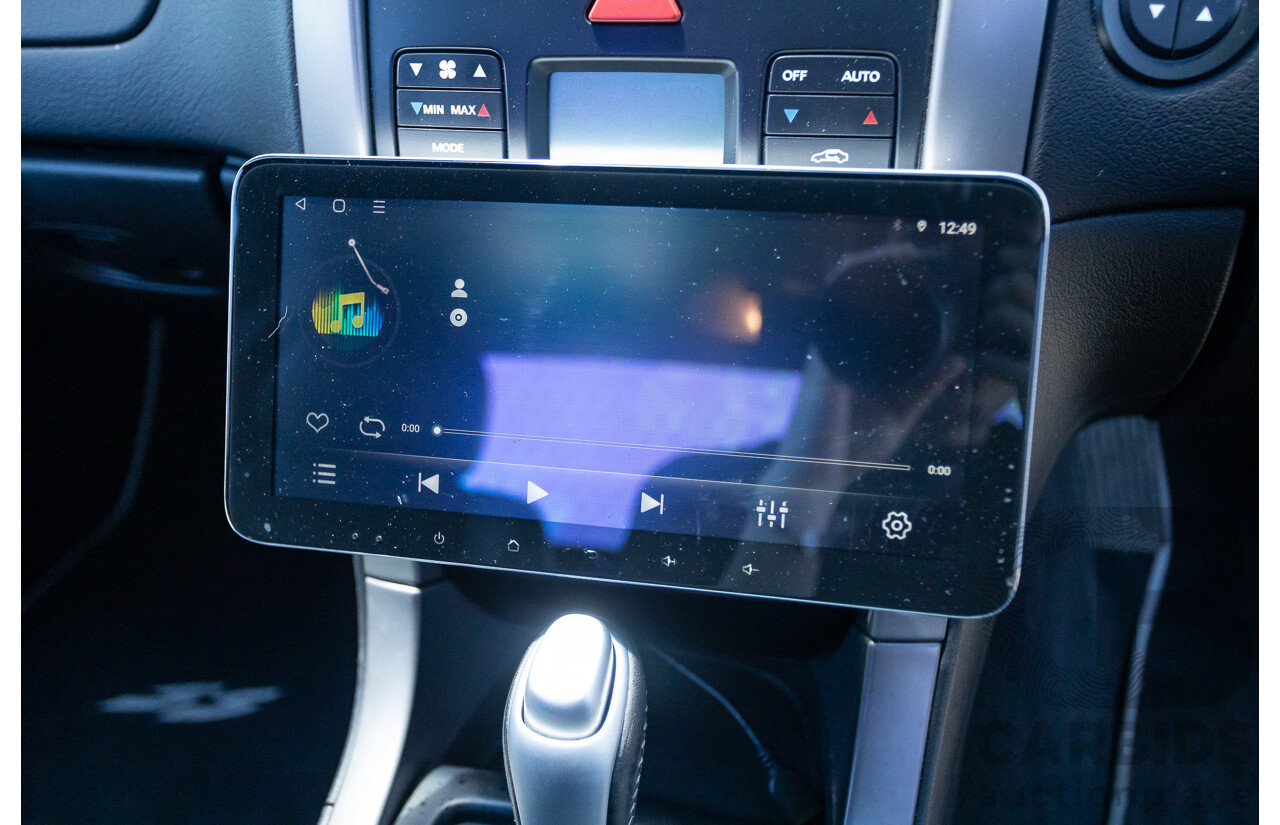 8/2005 Holden Commodore SS VZ Utility Heron White 5.7L V8