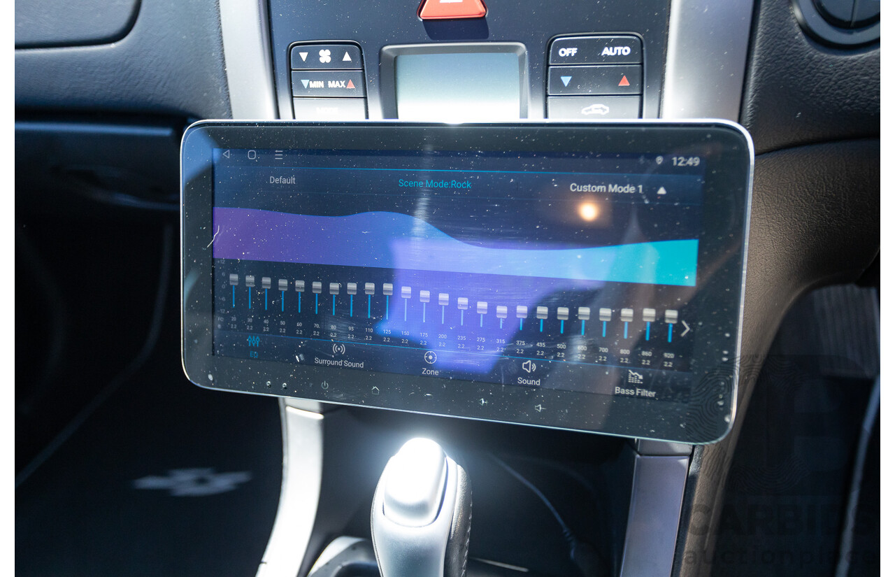 8/2005 Holden Commodore SS VZ Utility Heron White 5.7L V8