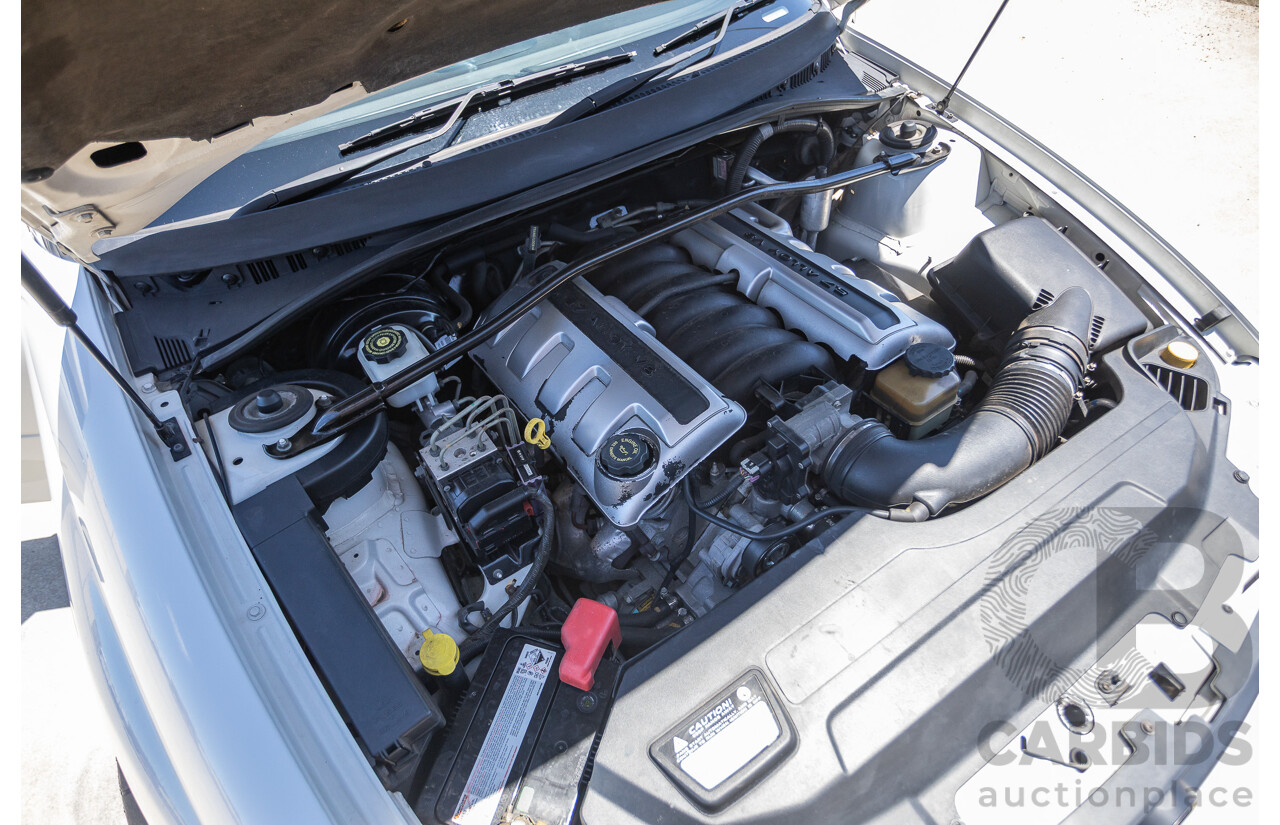 8/2005 Holden Commodore SS VZ Utility Heron White 5.7L V8