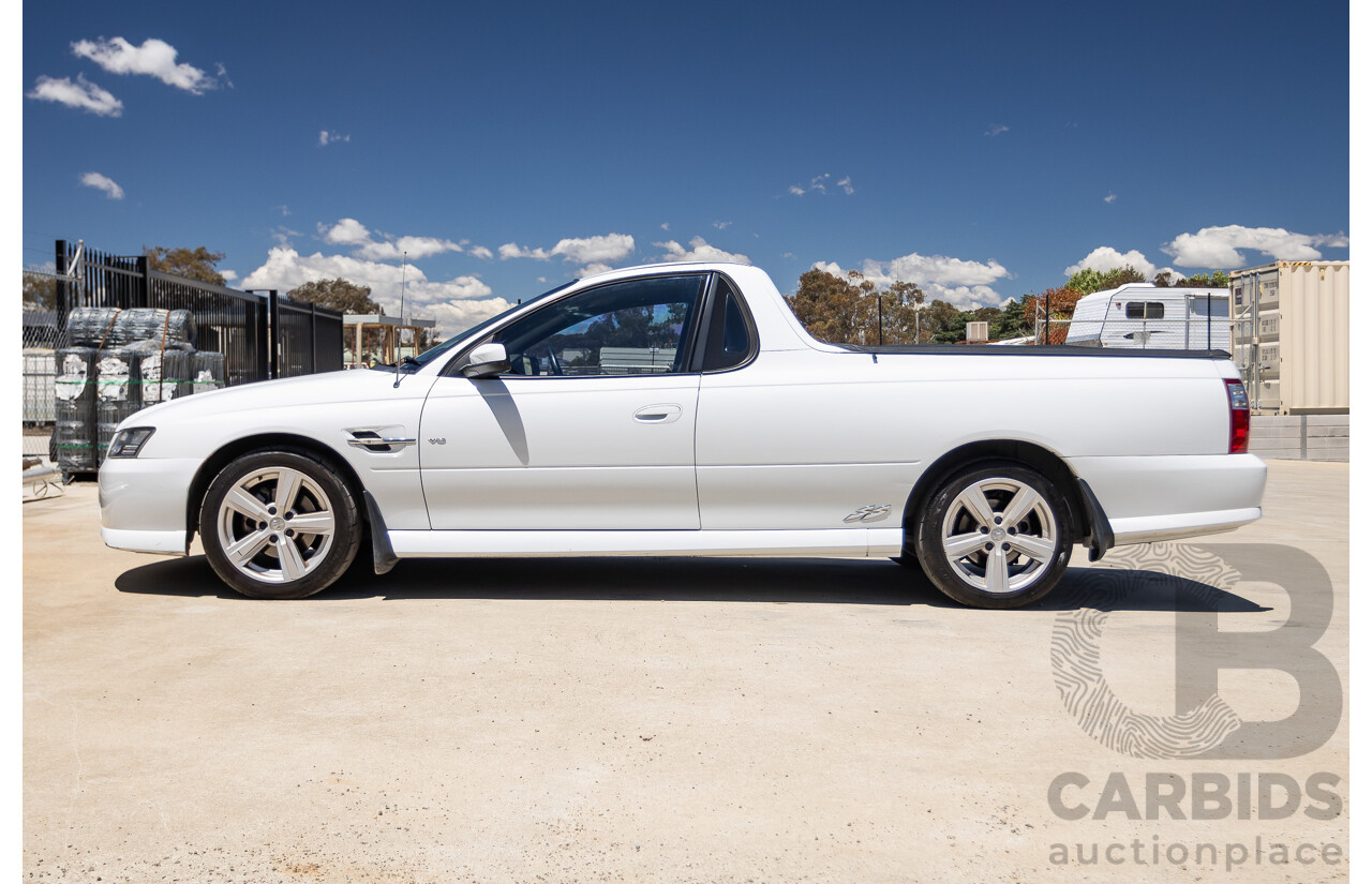 8/2005 Holden Commodore SS VZ Utility Heron White 5.7L V8