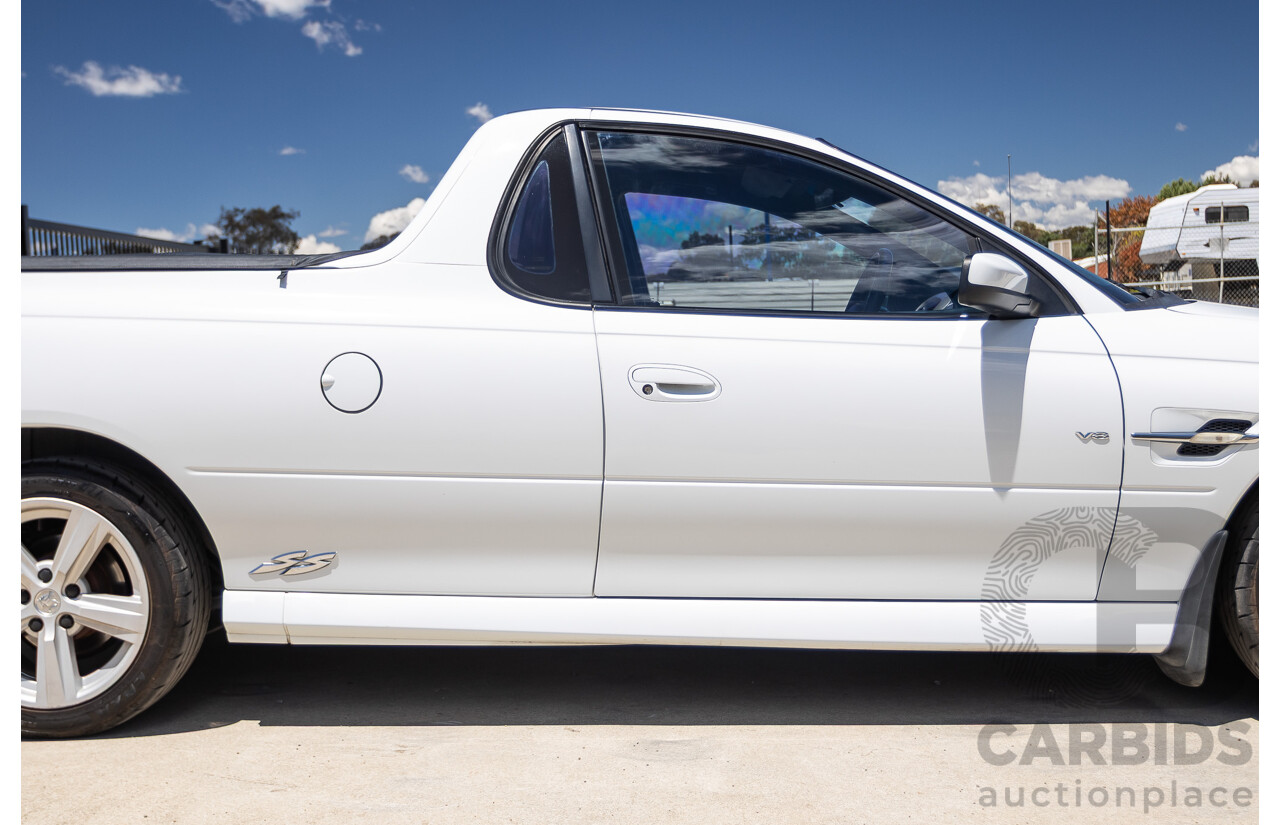 8/2005 Holden Commodore SS VZ Utility Heron White 5.7L V8