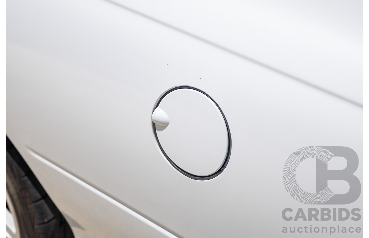 8/2005 Holden Commodore SS VZ Utility Heron White 5.7L V8