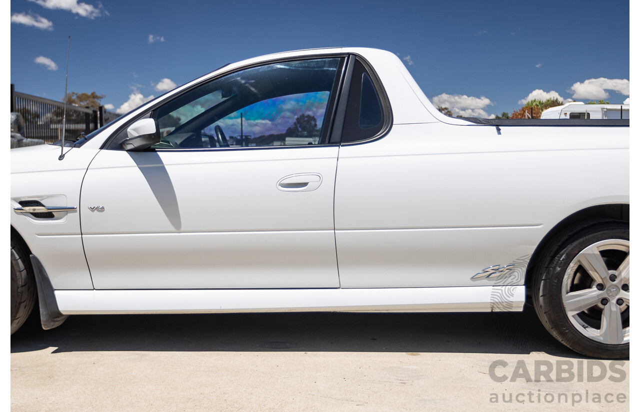 8/2005 Holden Commodore SS VZ Utility Heron White 5.7L V8