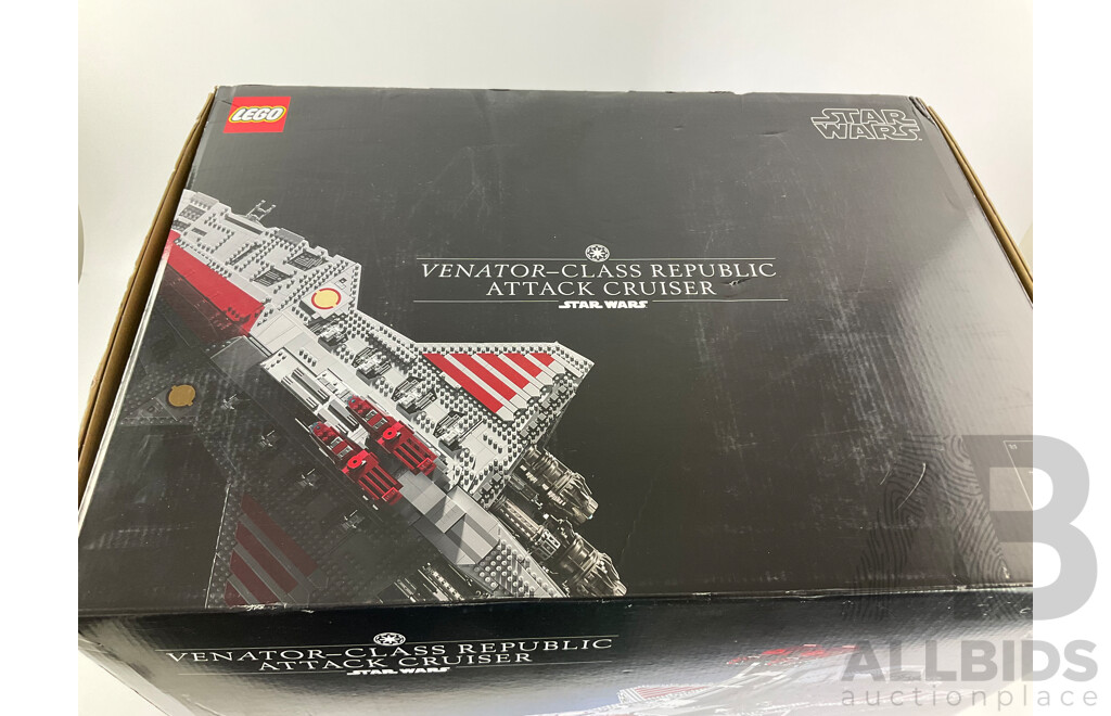 Lego Star Wars 75367 Venator-Class Republic Attack Cruiser in Sealed Box