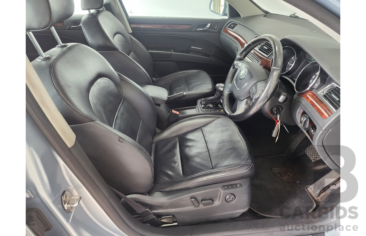 2/2014 Skoda Superb 118 TSI Elegance 3T MY13 4d Wagon Silver 1.8L