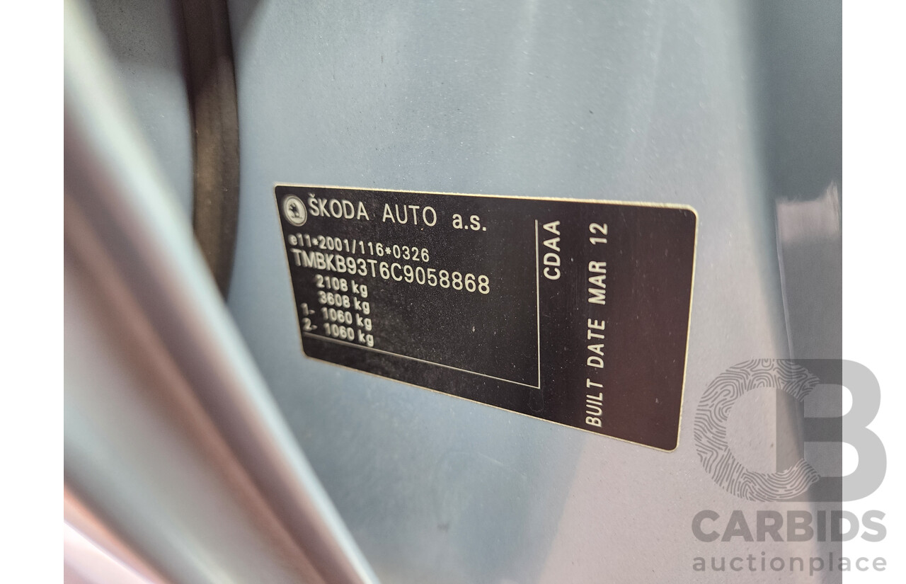 2/2014 Skoda Superb 118 TSI Elegance 3T MY13 4d Wagon Silver 1.8L