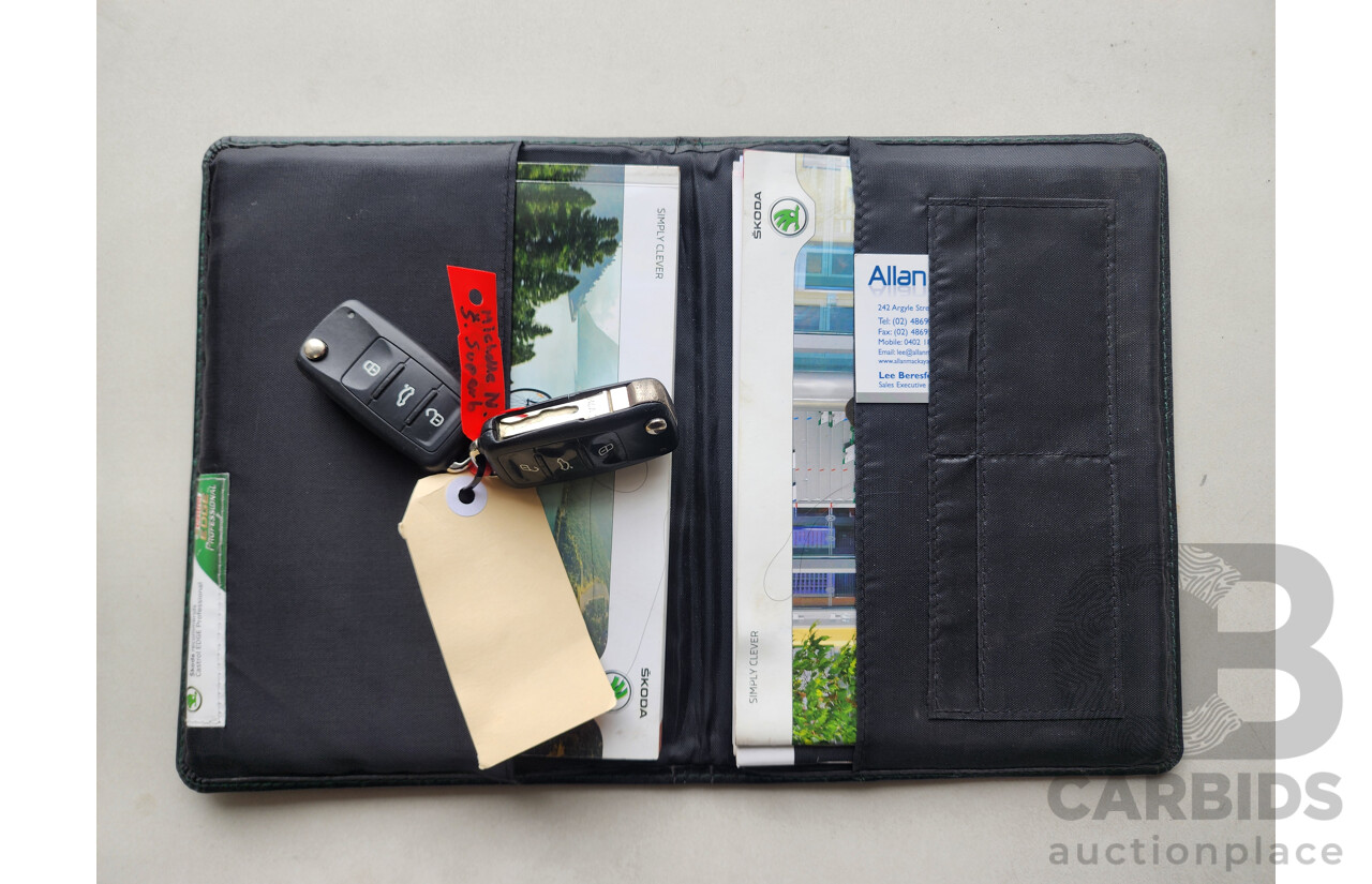 2/2014 Skoda Superb 118 TSI Elegance 3T MY13 4d Wagon Silver 1.8L