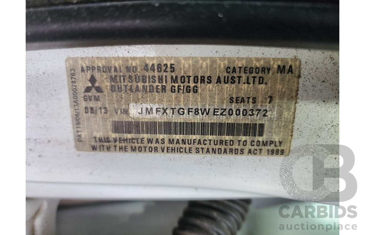 8/2013 Mitsubishi Outlander LS (4x4) ZJ 4d Wagon White 2.4L