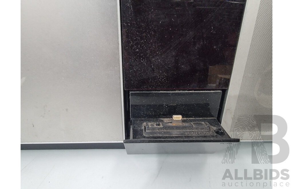 Panasonic Nfc Bluetooth Wireless Cd Micro System with Ipod/Iphone Dock - RRP: $299