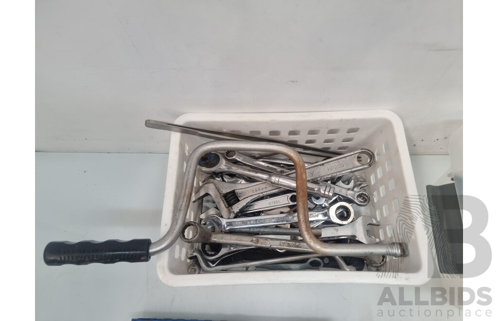 Assorted Job Lot - Tools & Accessories ETC