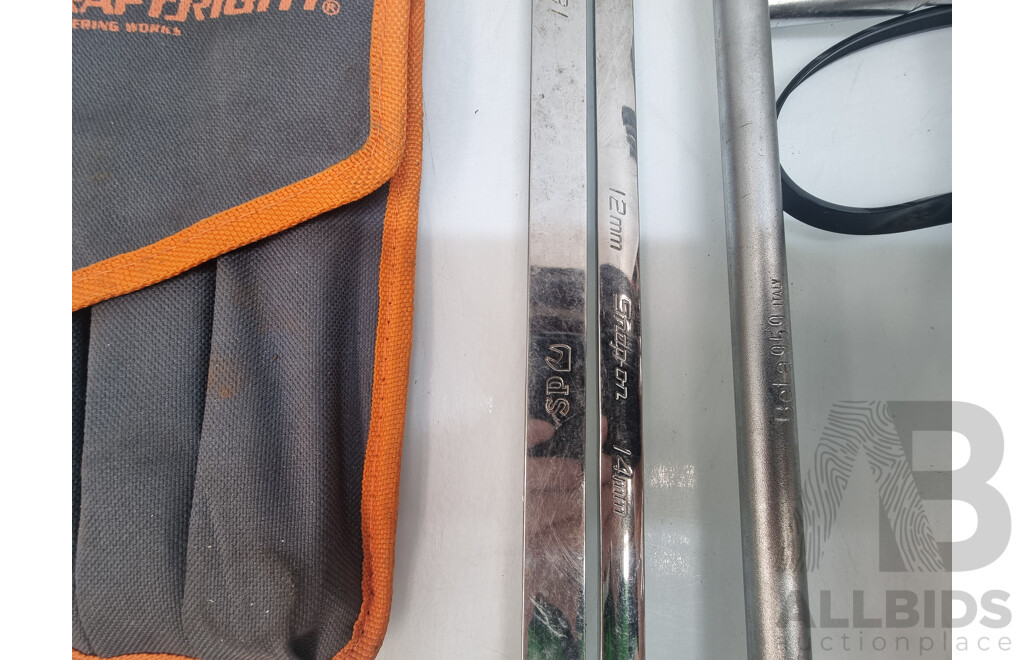 Assorted Job Lot - Tools & Accessories ETC