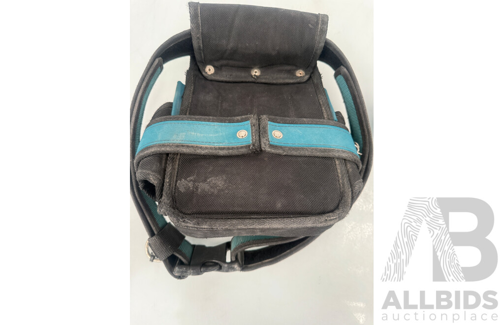 Assorted Job Lot - Makita Cordless Grinder & Toolbelt