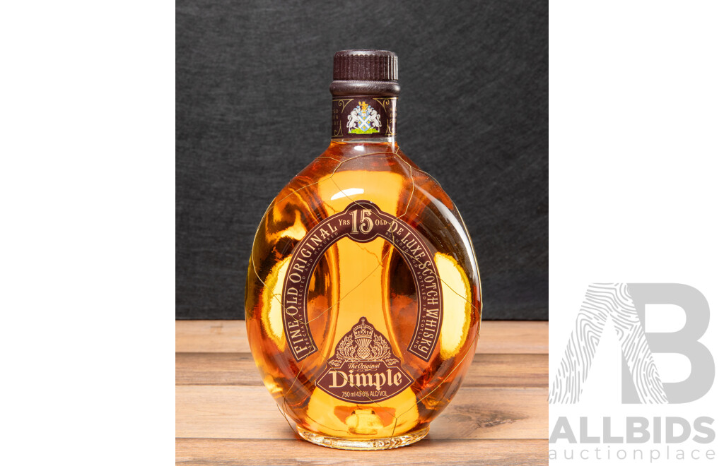 Dimple Fine Old Original De Luxe Scotch Whiskey