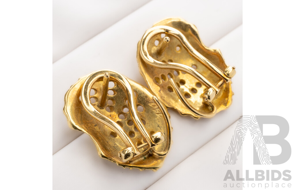 18ct Cockle Shell Lever Back Stud Earrings, 20mm, 9.65 Grams