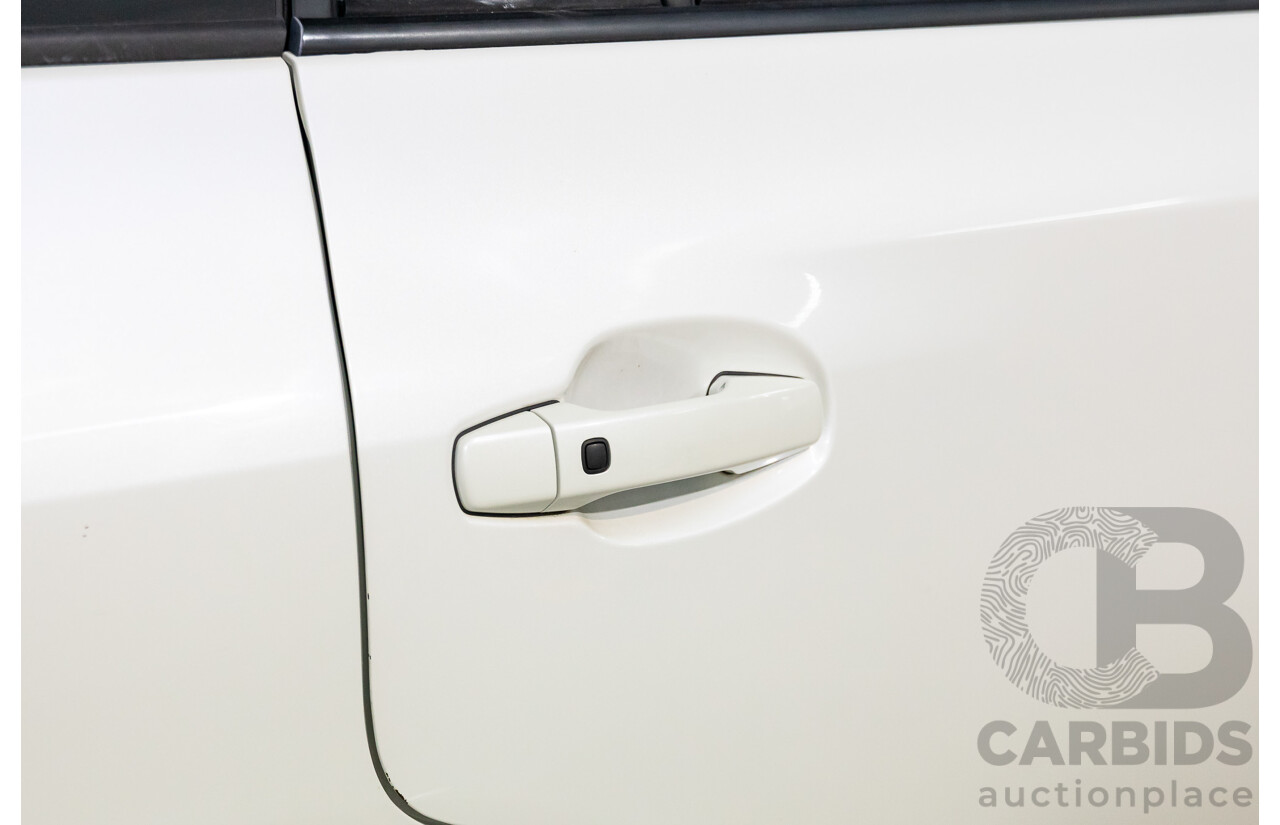 6/2009 Toyota Landcruiser Sahara (4x4) VDJ200R 09 UPGRADE 4d Wagon Crystal White Pearl Turbo Diesel V8 4.5L