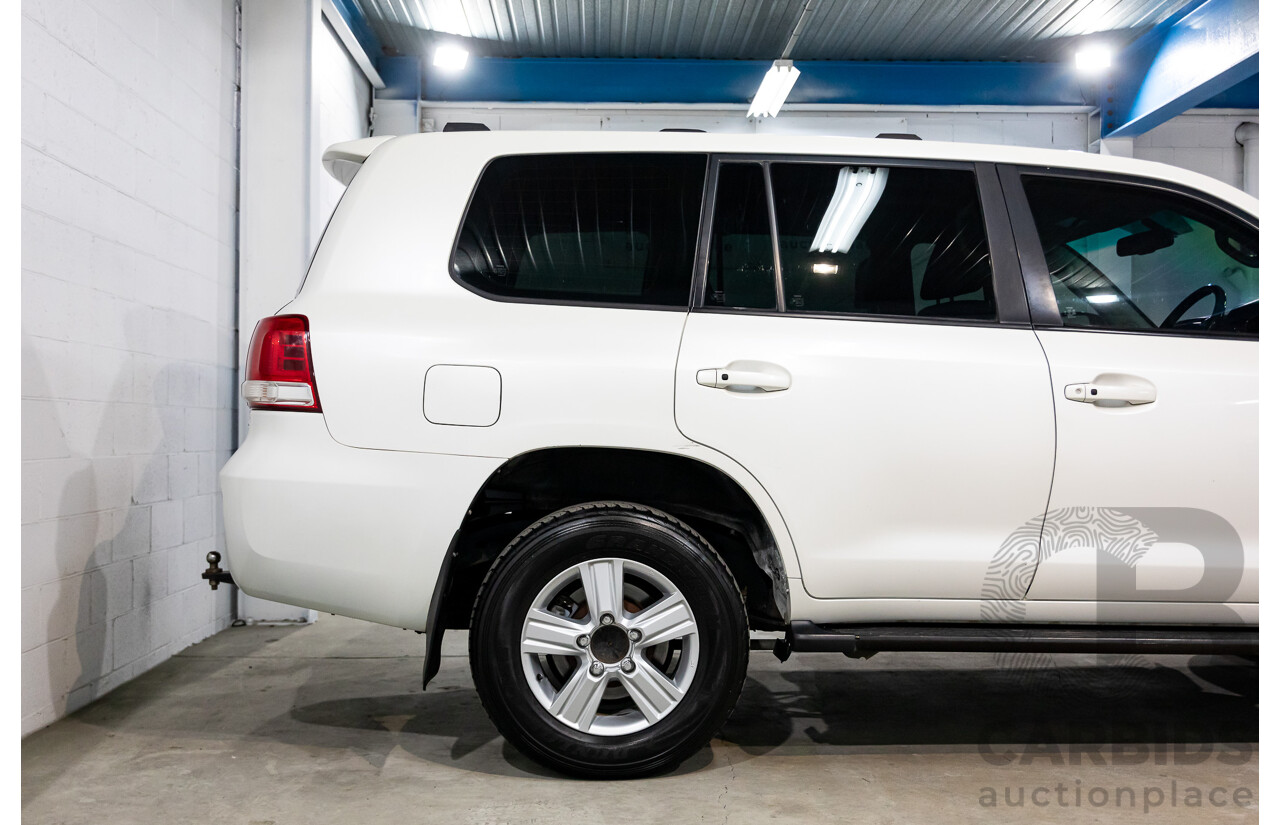 6/2009 Toyota Landcruiser Sahara (4x4) VDJ200R 09 UPGRADE 4d Wagon Crystal White Pearl Turbo Diesel V8 4.5L