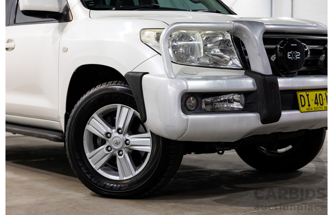 6/2009 Toyota Landcruiser Sahara (4x4) VDJ200R 09 UPGRADE 4d Wagon Crystal White Pearl Turbo Diesel V8 4.5L