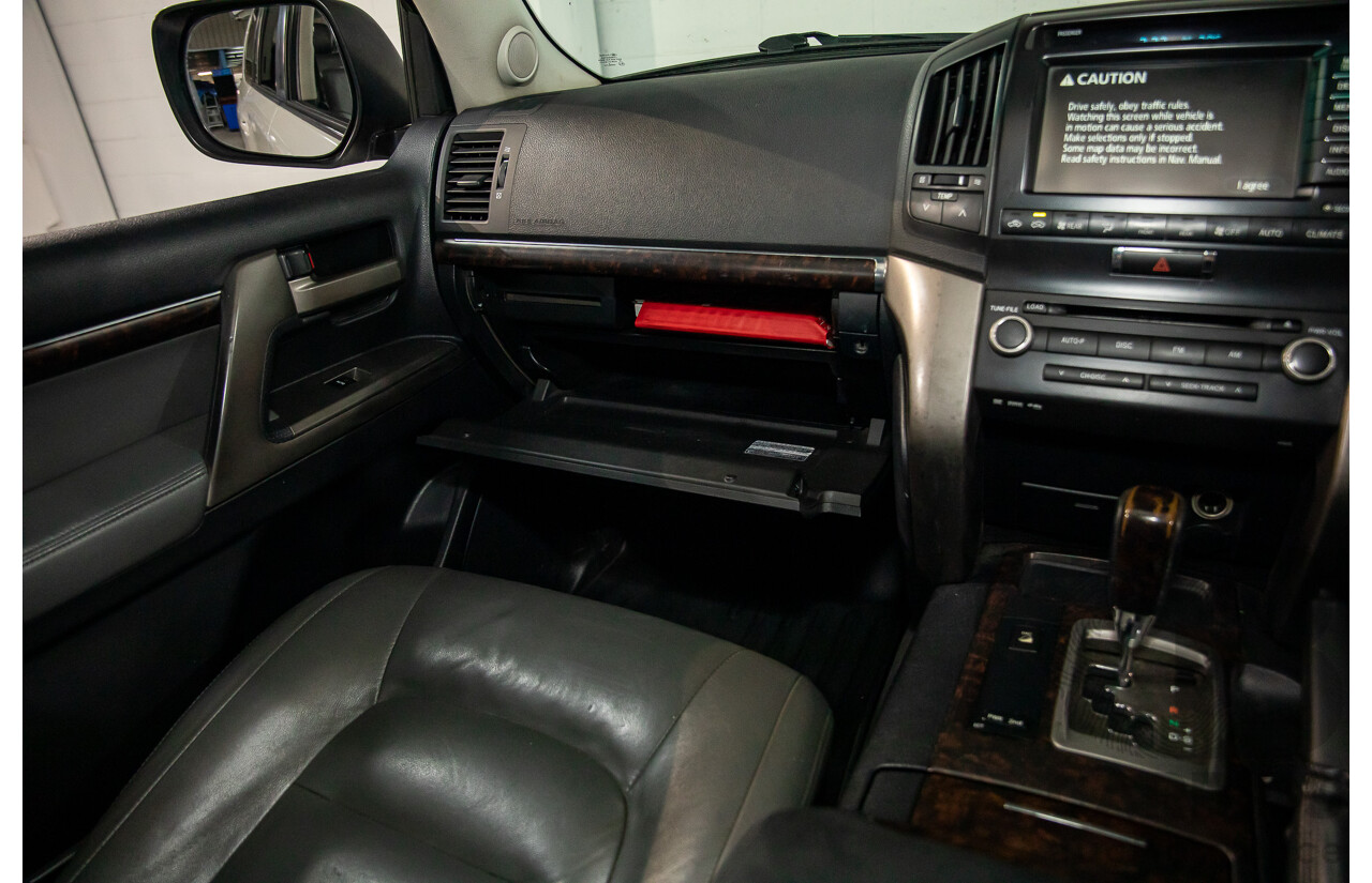 6/2009 Toyota Landcruiser Sahara (4x4) VDJ200R 09 UPGRADE 4d Wagon Crystal White Pearl Turbo Diesel V8 4.5L